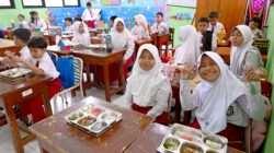 Kapolri Pantau Distribusi Makanan Bergizi Gratis untuk 3.072 Siswa di Bali